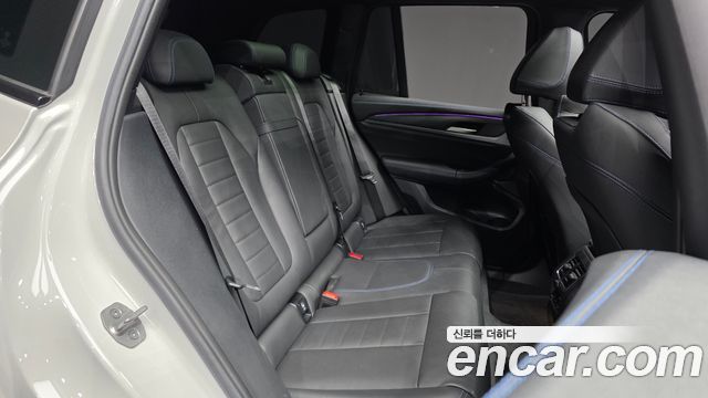 BMW iX3 2022 — photo 18