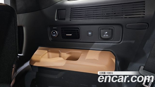 Hyundai Santafe 2024 — photo 35