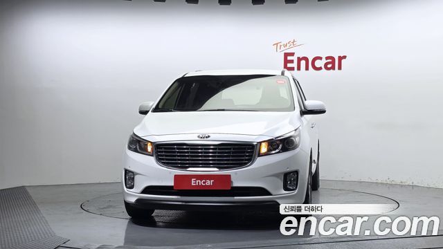 Kia Canival 2018 — photo 3