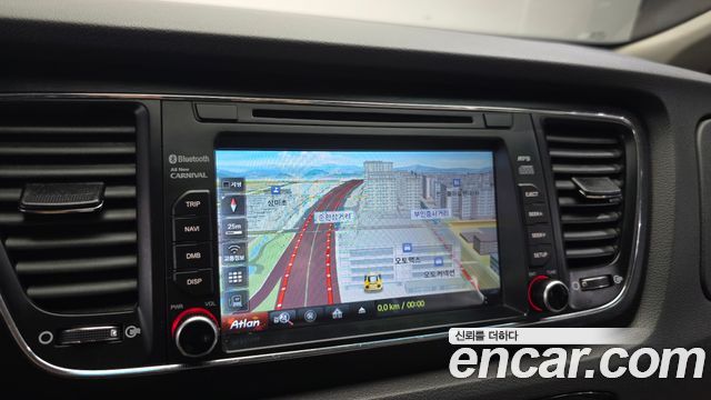 Kia Canival 2018 — photo 20