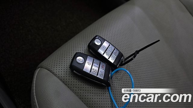 Kia Canival 2018 — photo 24