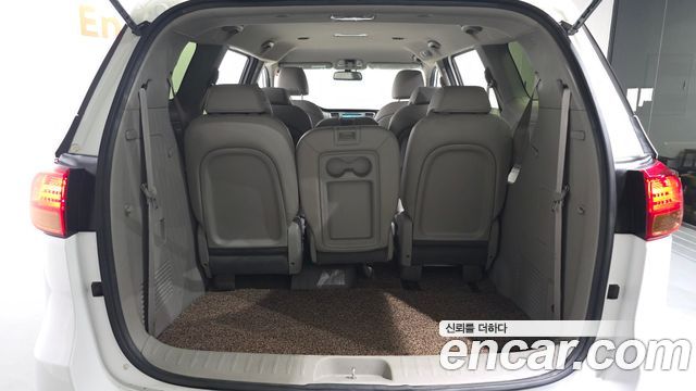 Kia Canival 2018 — photo 26