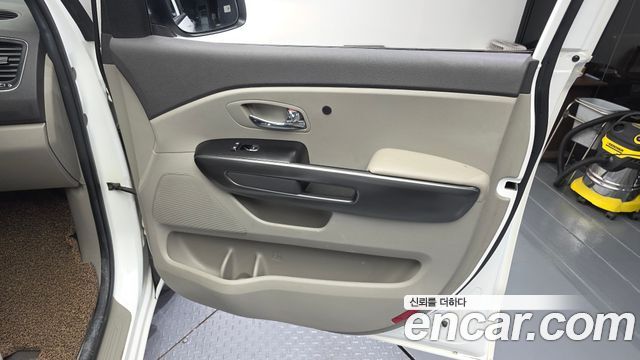 Kia Canival 2018 — photo 15