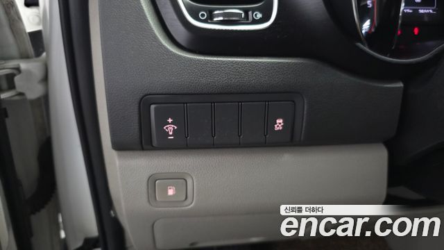 Kia Canival 2018 — photo 30