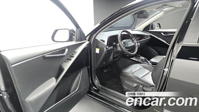 Kia Niro 2023 — photo 10