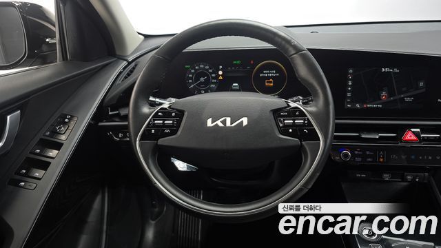 Kia Niro 2023 — photo 12
