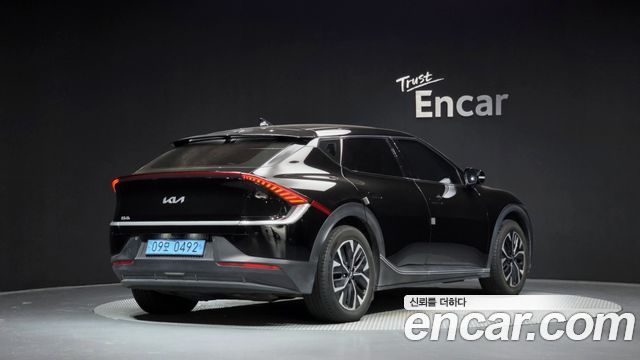 Kia EV6 2022 — photo 2