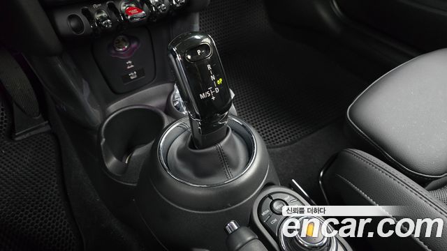 Mini Cooper 2021 — photo 12