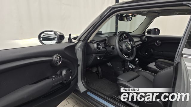 Mini Cooper 2021 — photo 13