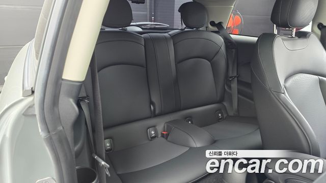 Mini Cooper 2021 — photo 17