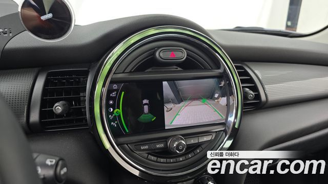 Mini Cooper 2021 — photo 19