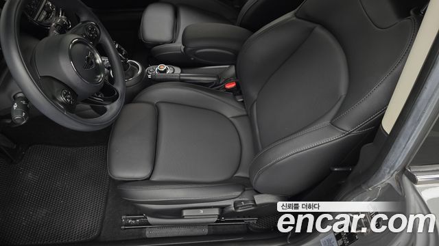 Mini Cooper 2021 — photo 24