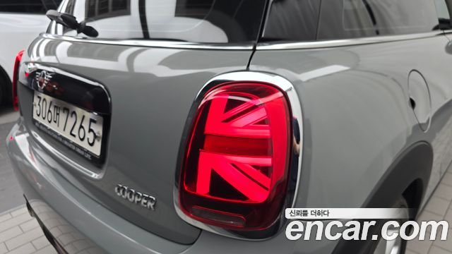 Mini Cooper 2021 — photo 9