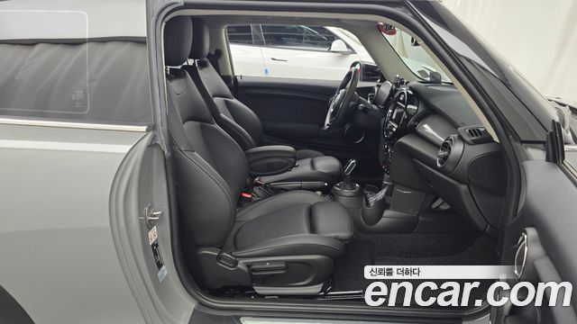 Mini Cooper 2021 — photo 16