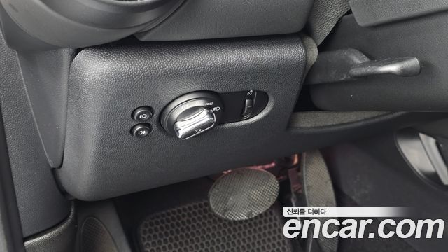 Mini Cooper 2021 — photo 28