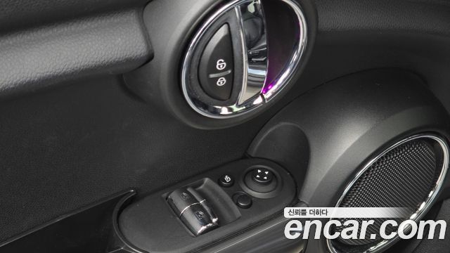 Mini Cooper 2021 — photo 30