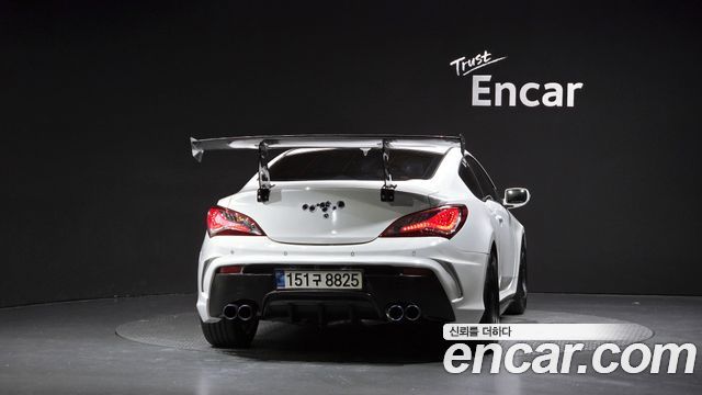 Hyundai Genesis 2010 — photo 4