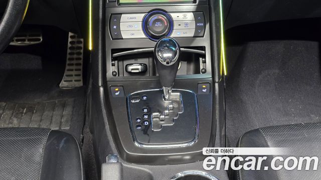 Hyundai Genesis 2010 — photo 9