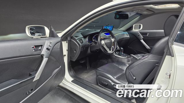 Hyundai Genesis 2010 — photo 10