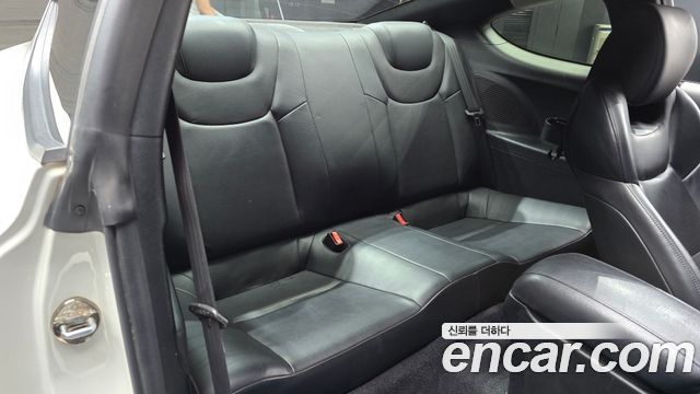 Hyundai Genesis 2010 — photo 12
