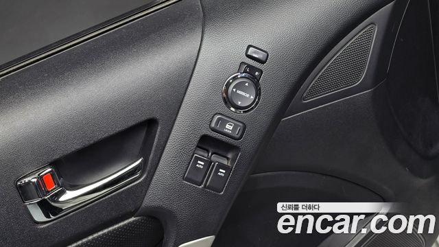 Hyundai Genesis 2010 — photo 19