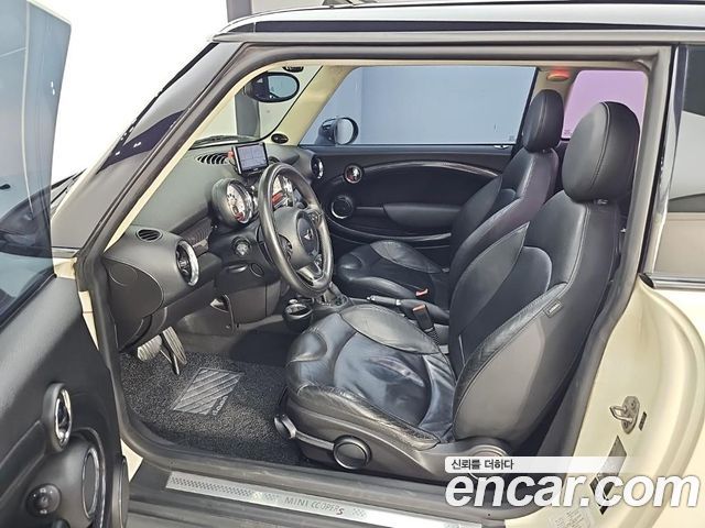 Mini Cooper 2011 — photo 11