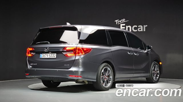 Honda Odyssey 2023 — photo 2