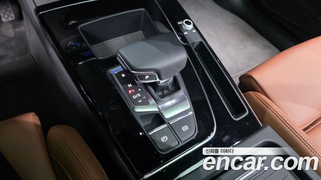 Audi Q5 2024 — photo 12