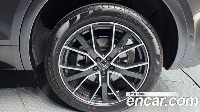 Audi Q5 2024 — photo 7