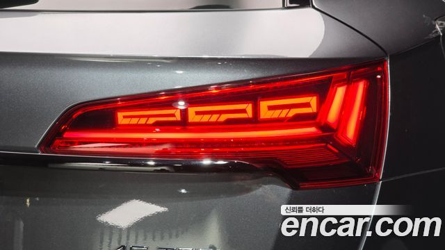 Audi Q5 2024 — photo 9