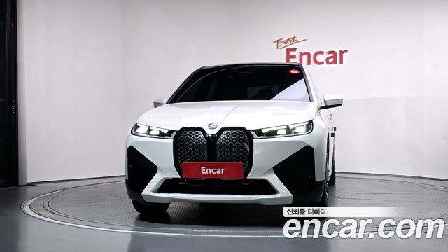 BMW iX 2022 — photo 3