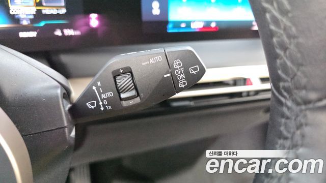 BMW iX 2022 — photo 28