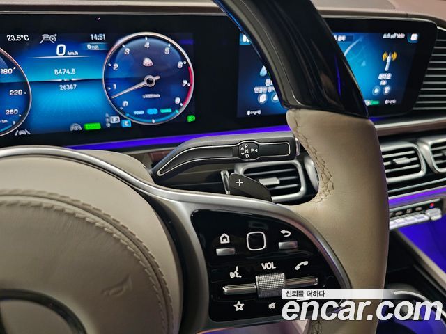 Mercedes-Benz GLS-Class 2022 — photo 9