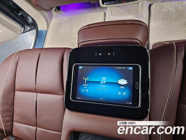 Mercedes-Benz GLS-Class 2022 — photo 13