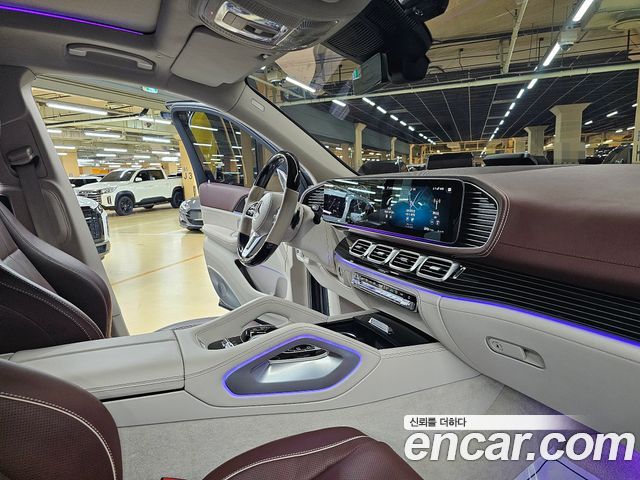 Mercedes-Benz GLS-Class 2022 — photo 20