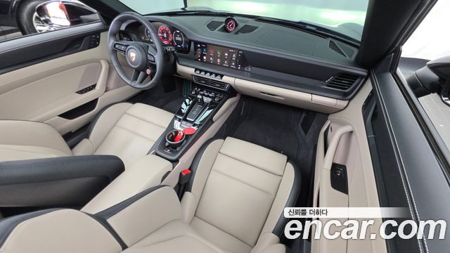 Porsche 911 2025 — photo 10