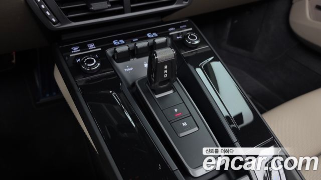Porsche 911 2025 — photo 12