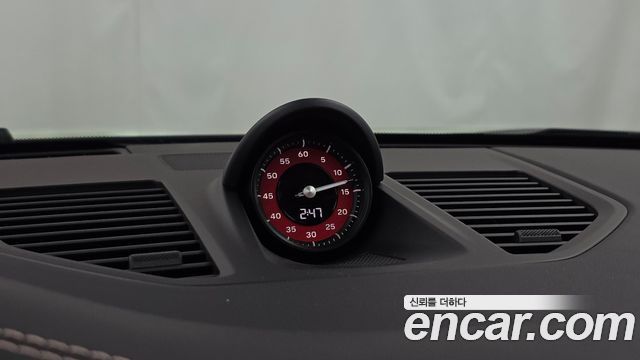 Porsche 911 2025 — photo 16