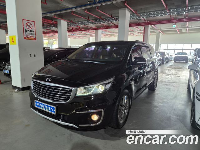 Kia Canival 2018 — photo 1
