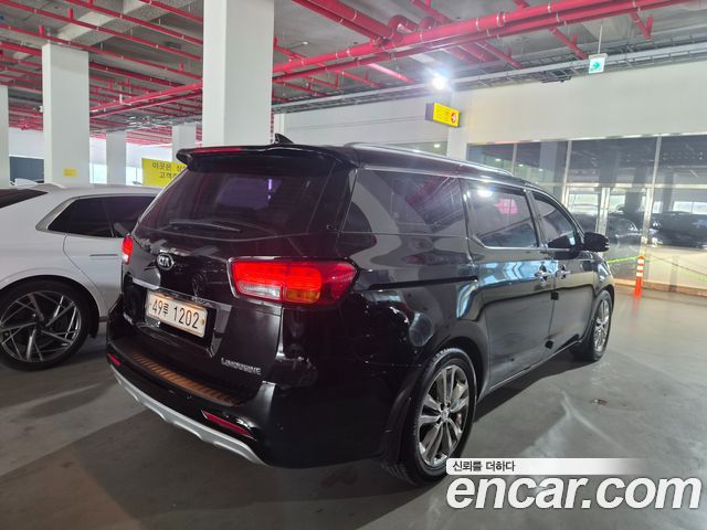 Kia Canival 2018 — photo 2