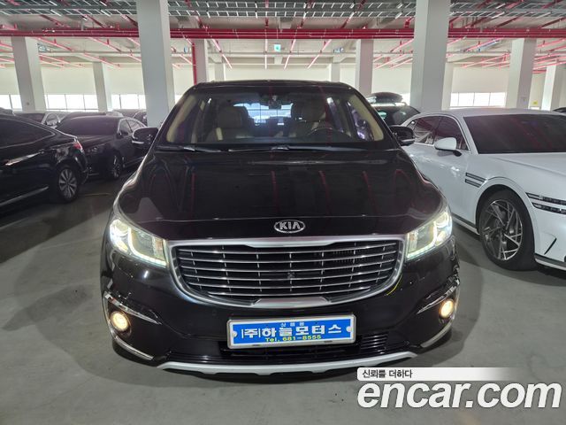 Kia Canival 2018 — photo 3