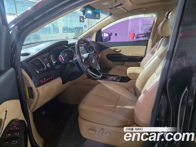 Kia Canival 2018 — photo 5