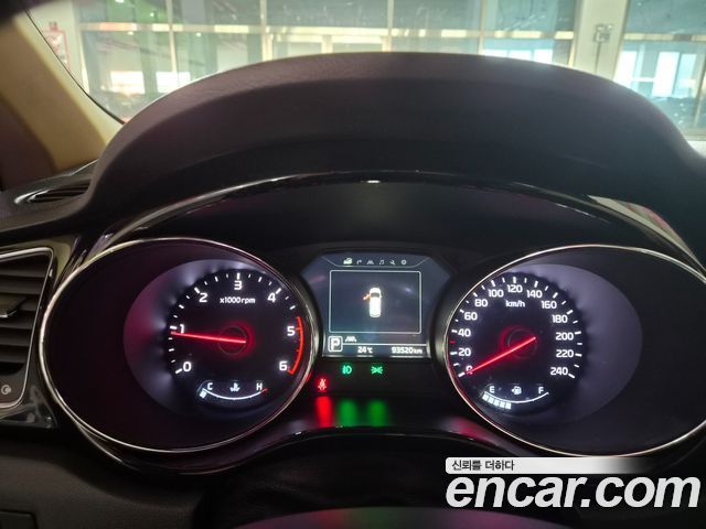 Kia Canival 2018 — photo 12