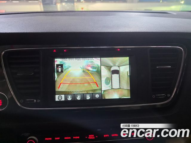 Kia Canival 2018 — photo 17