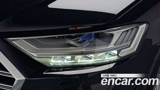 Audi A8 2020 — photo 8