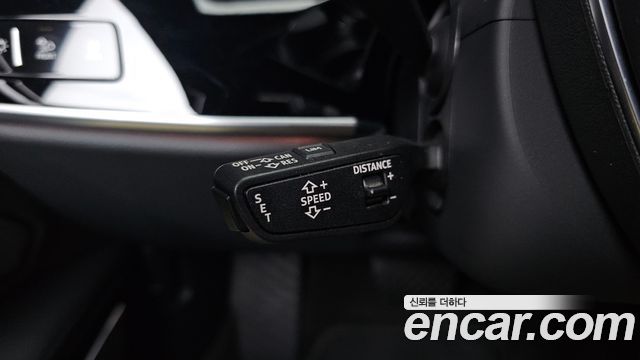 Audi A8 2020 — photo 31