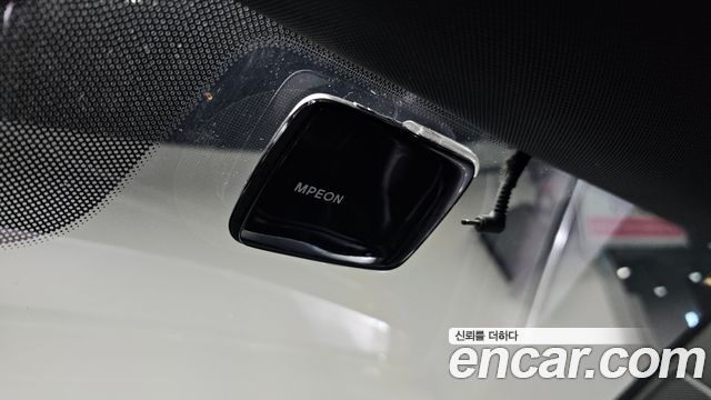 Audi A8 2020 — photo 35