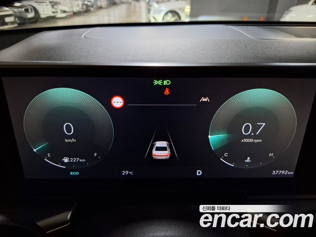 Hyundai Grandeur 2023 — photo 8
