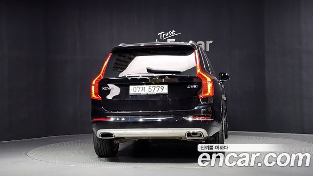 Volvo XC90 2019 — photo 4