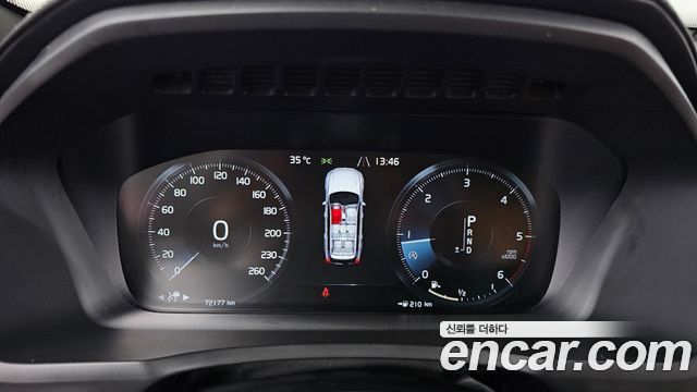Volvo XC90 2019 — photo 8